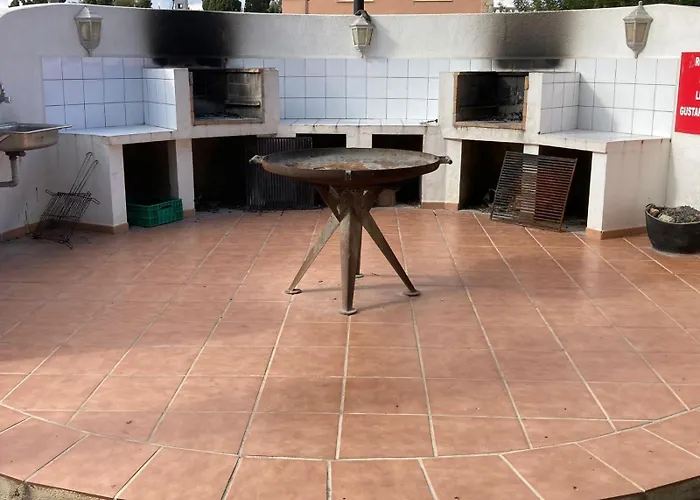 Les Deveses Apartment *